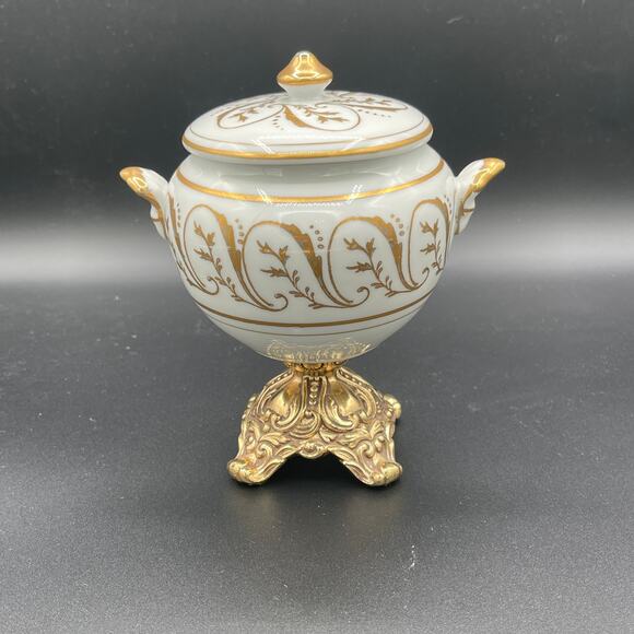Ardco Fine Quality Dallas Footed Dish with Lid - Picture 1 of 15